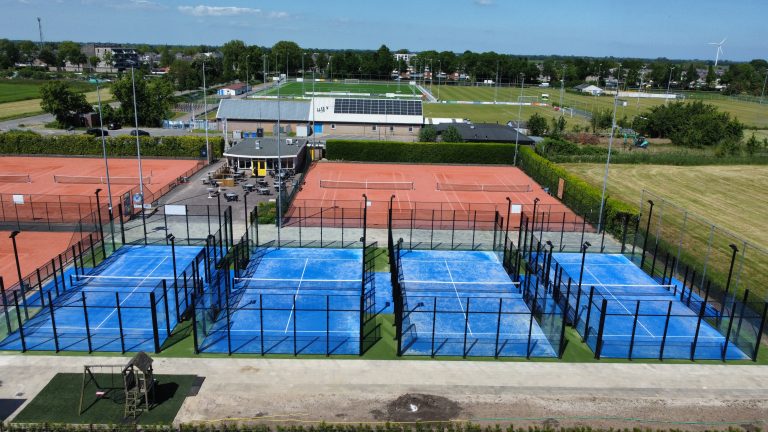 TV Lopik luchtfoto padelbanen